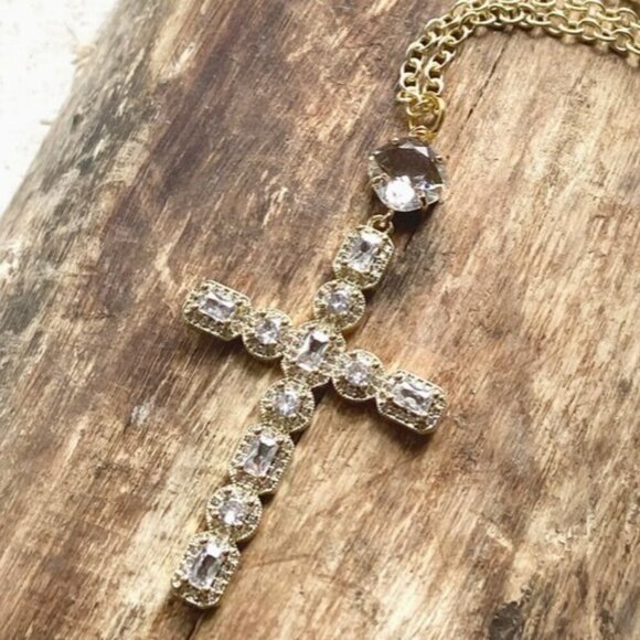VB&CO Designs Jewelry - NEW Beautiful Cross Necklace